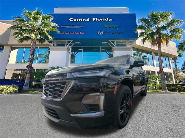 Photo of 2023 Mosaic Black Metallic Chevrolet Traverse