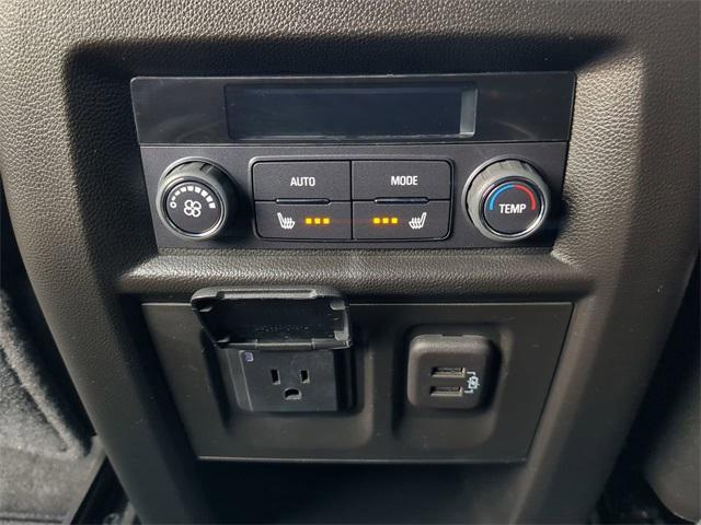 Photo of 2023 Mosaic Black Metallic Chevrolet Traverse