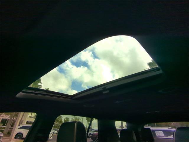 Photo of 2023 Mosaic Black Metallic Chevrolet Traverse