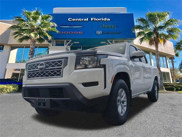 Photo of 2024 Glacier White Nissan Frontier