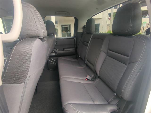 Photo of 2024 Glacier White Nissan Frontier
