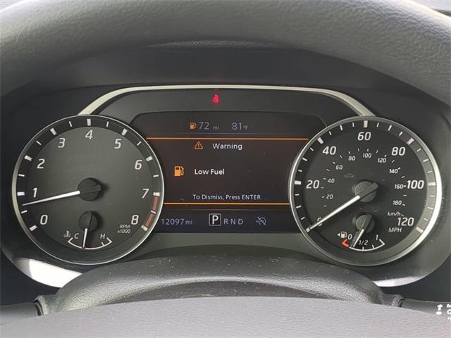 Photo of 2024 Glacier White Nissan Frontier