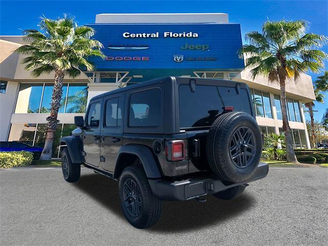 Photo of 2025 Black Clearcoat Jeep Wrangler