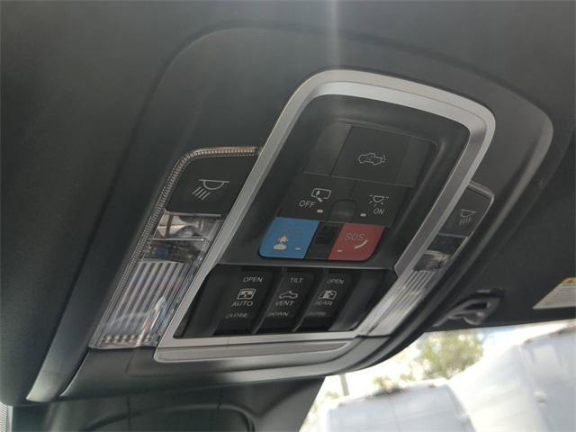Photo of 2025 Bright White Clearcoat RAM 2500