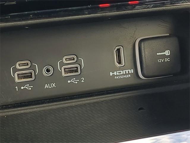 Photo of 2022 Silver Zynith Jeep Grand Cherokee