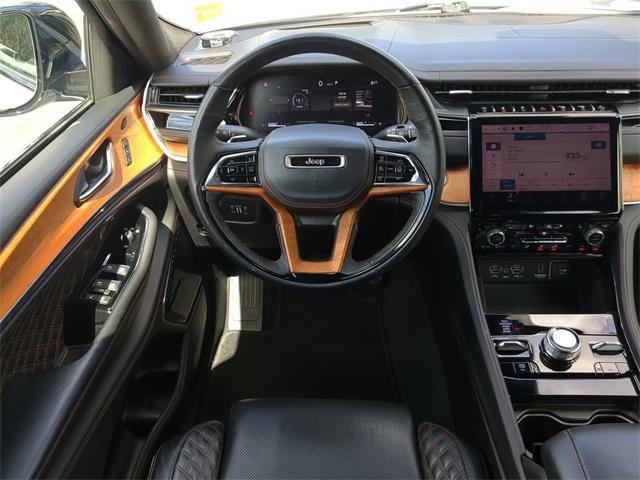 Photo of 2022 Silver Zynith Jeep Grand Cherokee
