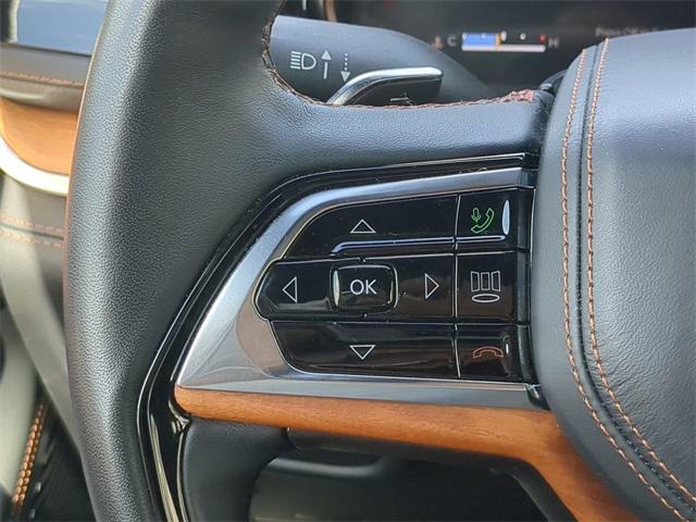 Photo of 2022 Silver Zynith Jeep Grand Cherokee