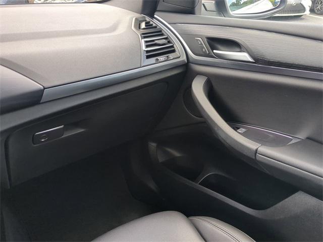 Photo of 2024 Mineral White Metallic BMW X3