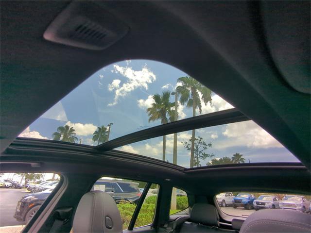 Photo of 2024 Mineral White Metallic BMW X3
