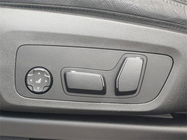 Photo of 2024 Mineral White Metallic BMW X3
