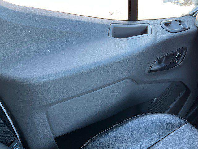 Photo of 2025 Oxford White Ford Transit-350