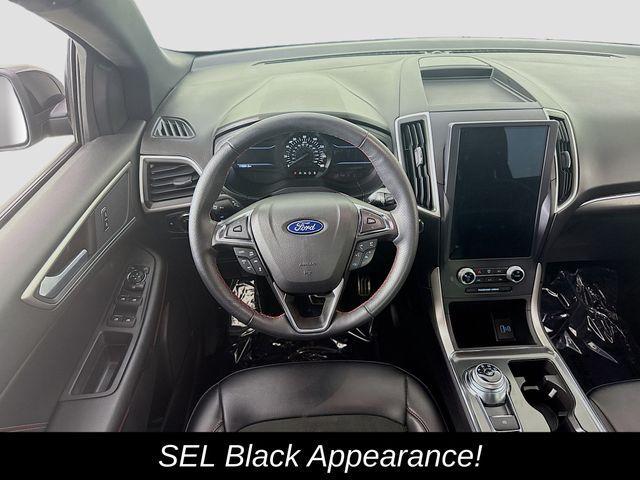 Photo of 2023 Black Ford Edge