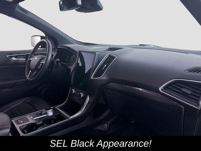 Photo of 2023 Black Ford Edge