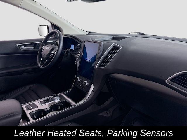 Photo of 2024 Oxford White Ford Edge