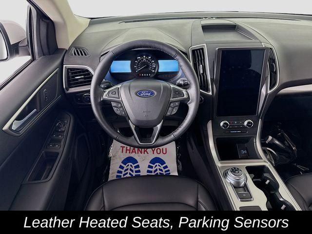 Photo of 2024 Oxford White Ford Edge
