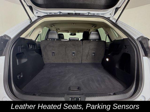 Photo of 2024 Oxford White Ford Edge