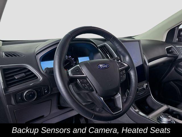 Photo of 2024 Black Metallic Ford Edge