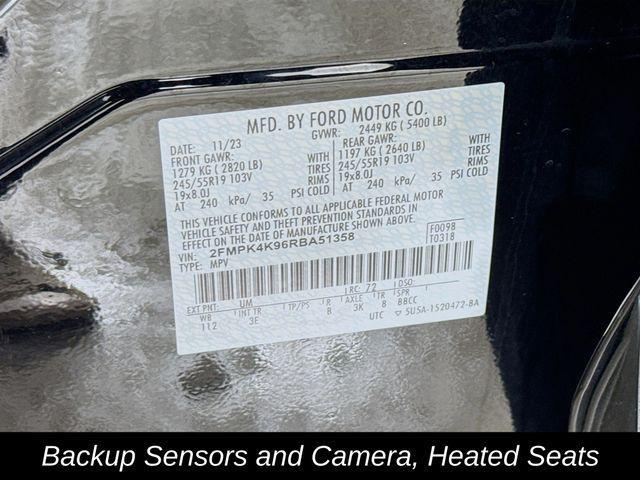 Photo of 2024 Black Metallic Ford Edge
