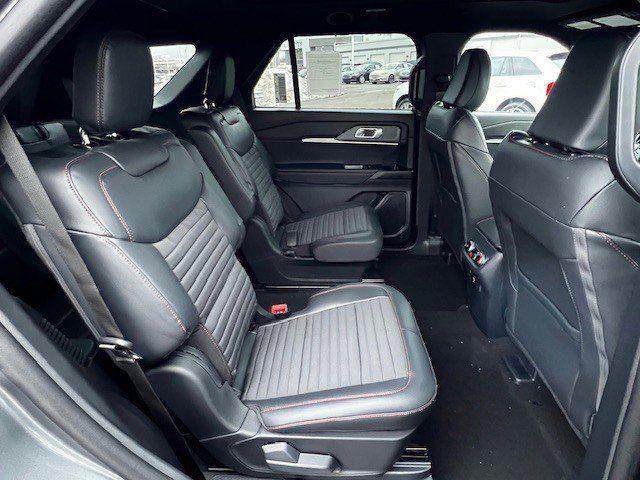 Photo of 2025 Gray Metallic Ford Explorer