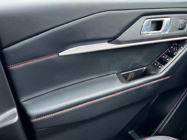 Photo of 2025 Gray Metallic Ford Explorer