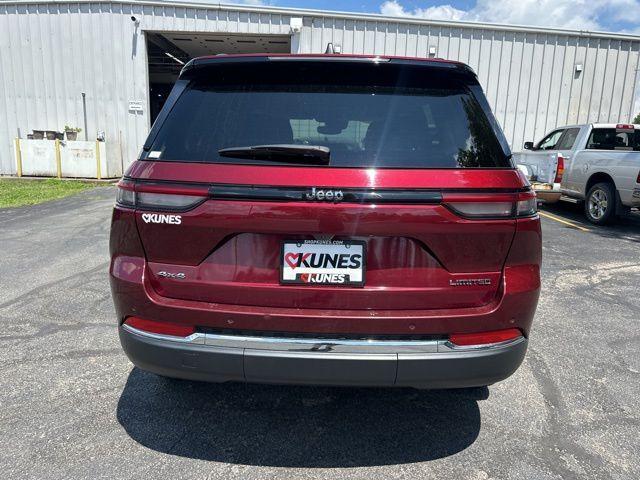 Photo of 2023 Velvet Red Pearlcoat Jeep Grand Cherokee