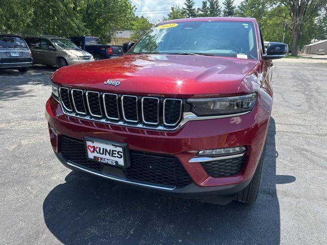 Photo of 2023 Velvet Red Pearlcoat Jeep Grand Cherokee