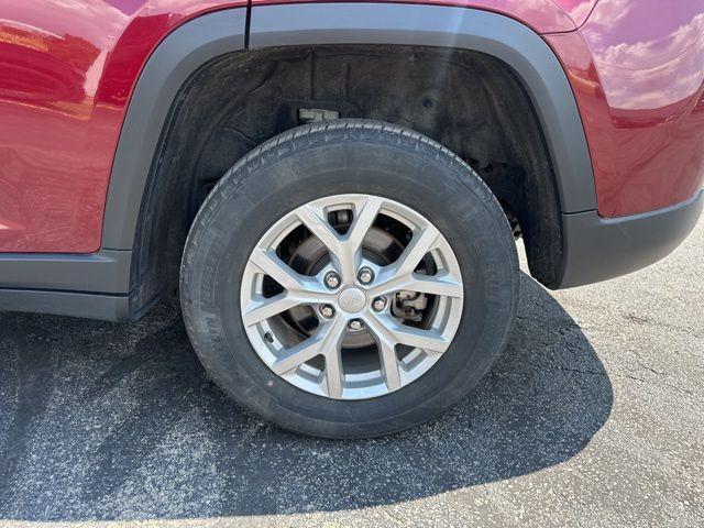 Photo of 2023 Velvet Red Pearlcoat Jeep Grand Cherokee