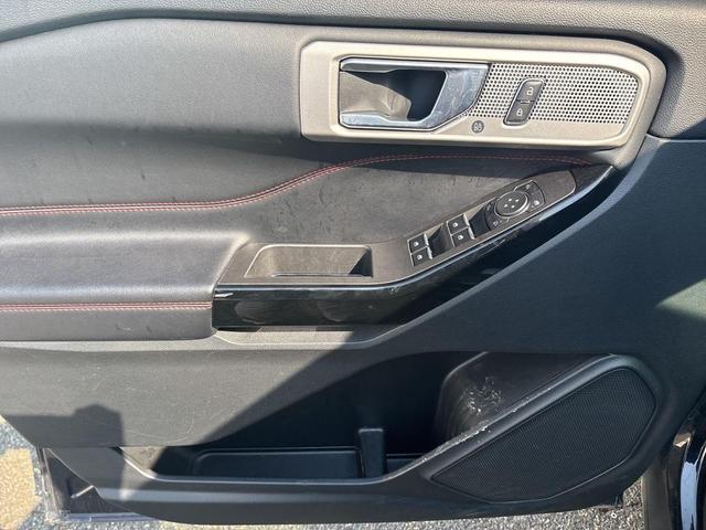 Photo of 2023 Agate Black Metallic Ford Explorer