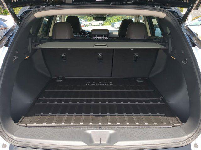 Photo of 2025 Everest White Pearl Tricoat/Super Black Nissan Murano