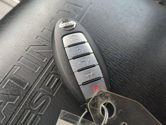Photo of 2018 Pearl White Nissan Armada