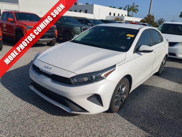 Photo of 2023 Snow White Pearl Kia Forte
