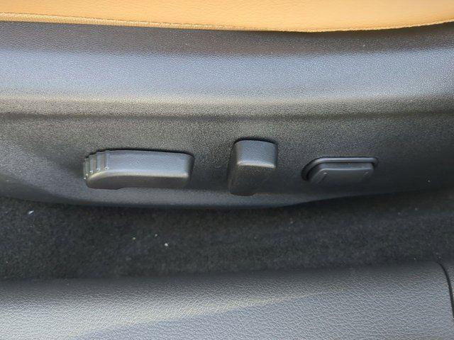 Photo of 2025 Aspen White Tricoat Nissan Sentra