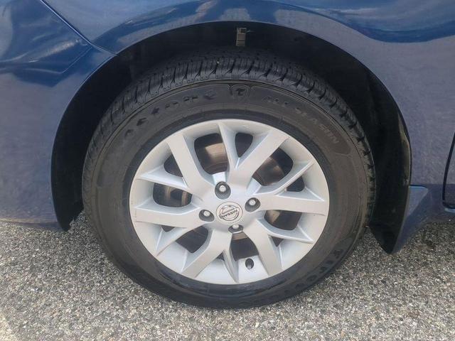 Photo of 2019 Deep Blue Pearl Nissan Versa