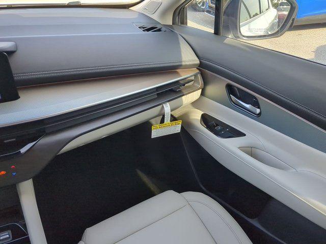 Photo of 2025 Everest White Pearl Tricoat Nissan Murano
