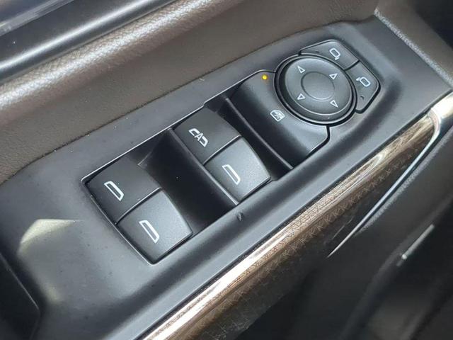 Photo of 2020 Black Chevrolet Silverado 1500