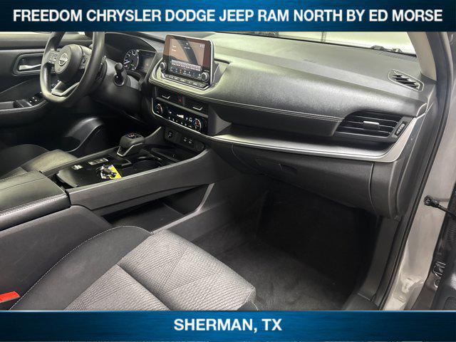 Photo of 2024 Gun Metallic Nissan Rogue