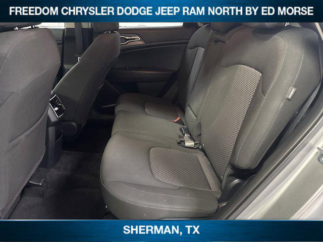 Photo of 2024 Steel Gray Kia Sportage
