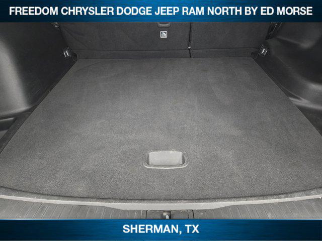 Photo of 2024 Diamond Black Crystal Pearlcoat Jeep Grand Cherokee