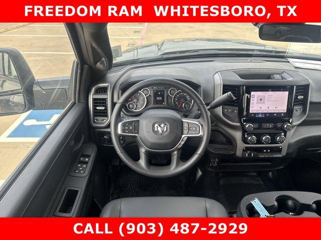 Photo of 2025 Diamond Black Crystal Pearlcoat RAM 2500