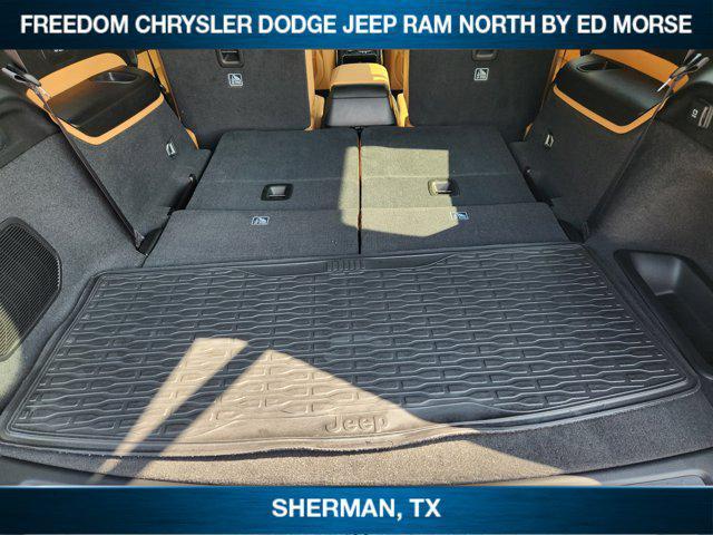 Photo of 2025 Velvet Red Pearlcoat Jeep Grand Cherokee L