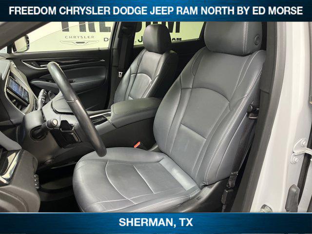 Photo of 2024 Summit White Buick Enclave