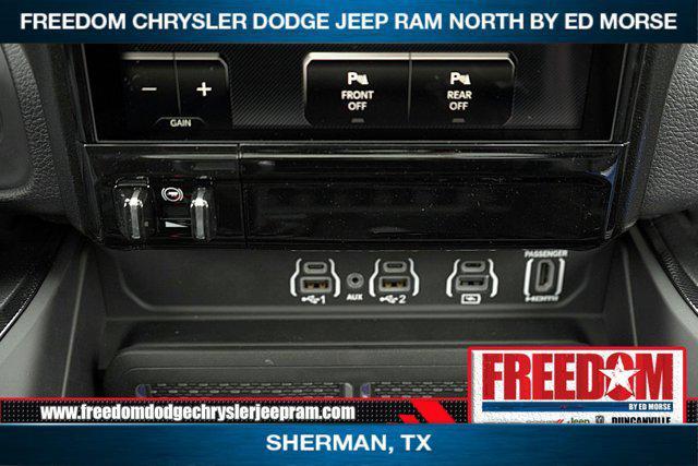 Photo of 2025 Diamond Black Crystal Pearlcoat RAM 1500