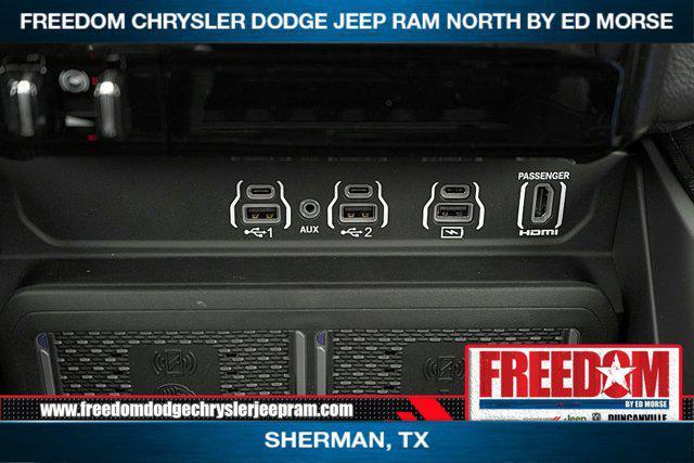 Photo of 2025 Diamond Black Crystal Pearlcoat RAM 1500