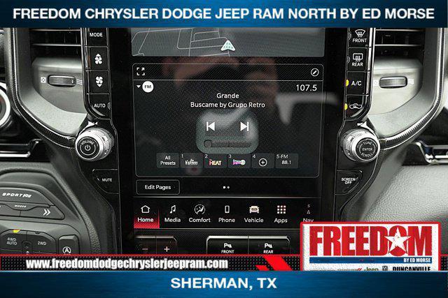 Photo of 2025 Diamond Black Crystal Pearlcoat RAM 1500
