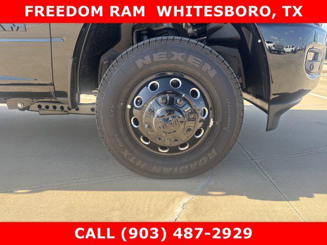 Photo of 2025 Diamond Black Crystal Pearlcoat RAM 3500