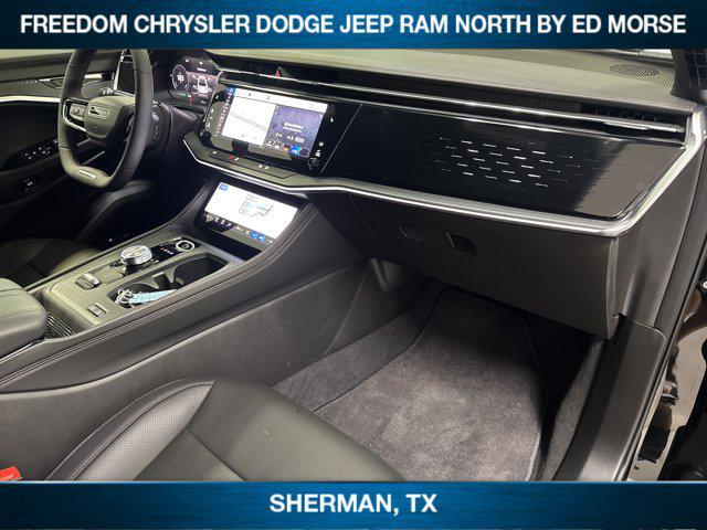 Photo of 2025 Diamond Black Crystal Pearlcoat Jeep Wagoneer S