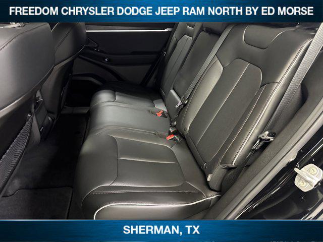 Photo of 2025 Diamond Black Crystal Pearlcoat Jeep Wagoneer S