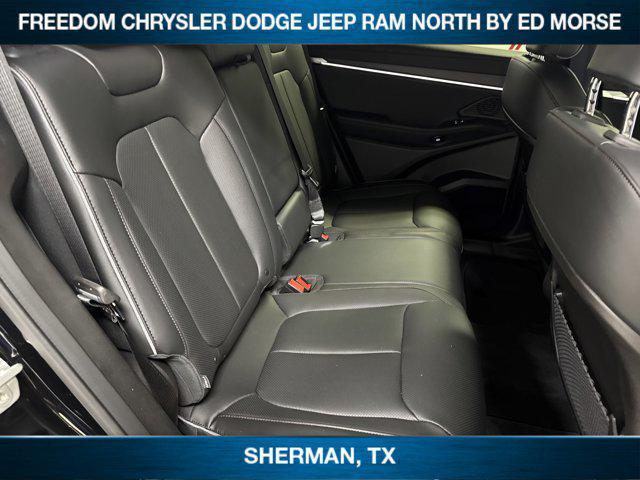 Photo of 2025 Diamond Black Crystal Pearlcoat Jeep Wagoneer S