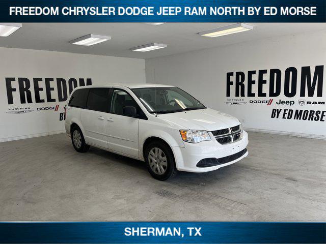 Photo of 2017 White Knuckle Clearcoat Dodge Grand Caravan