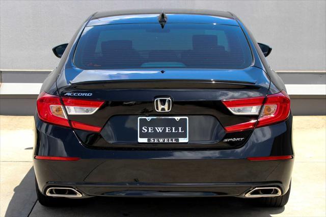 Photo of 2022 Crystal Black Pearl Honda Accord